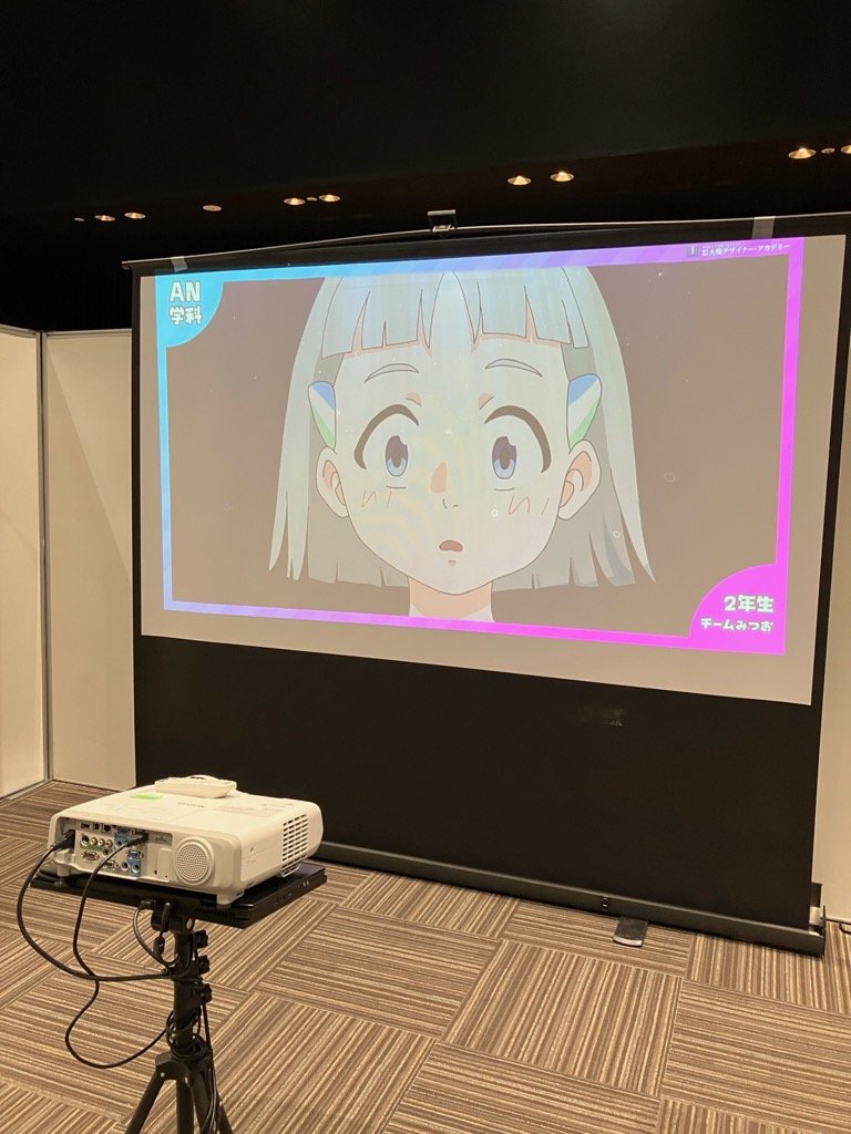 HEP HALLで大デ成果展